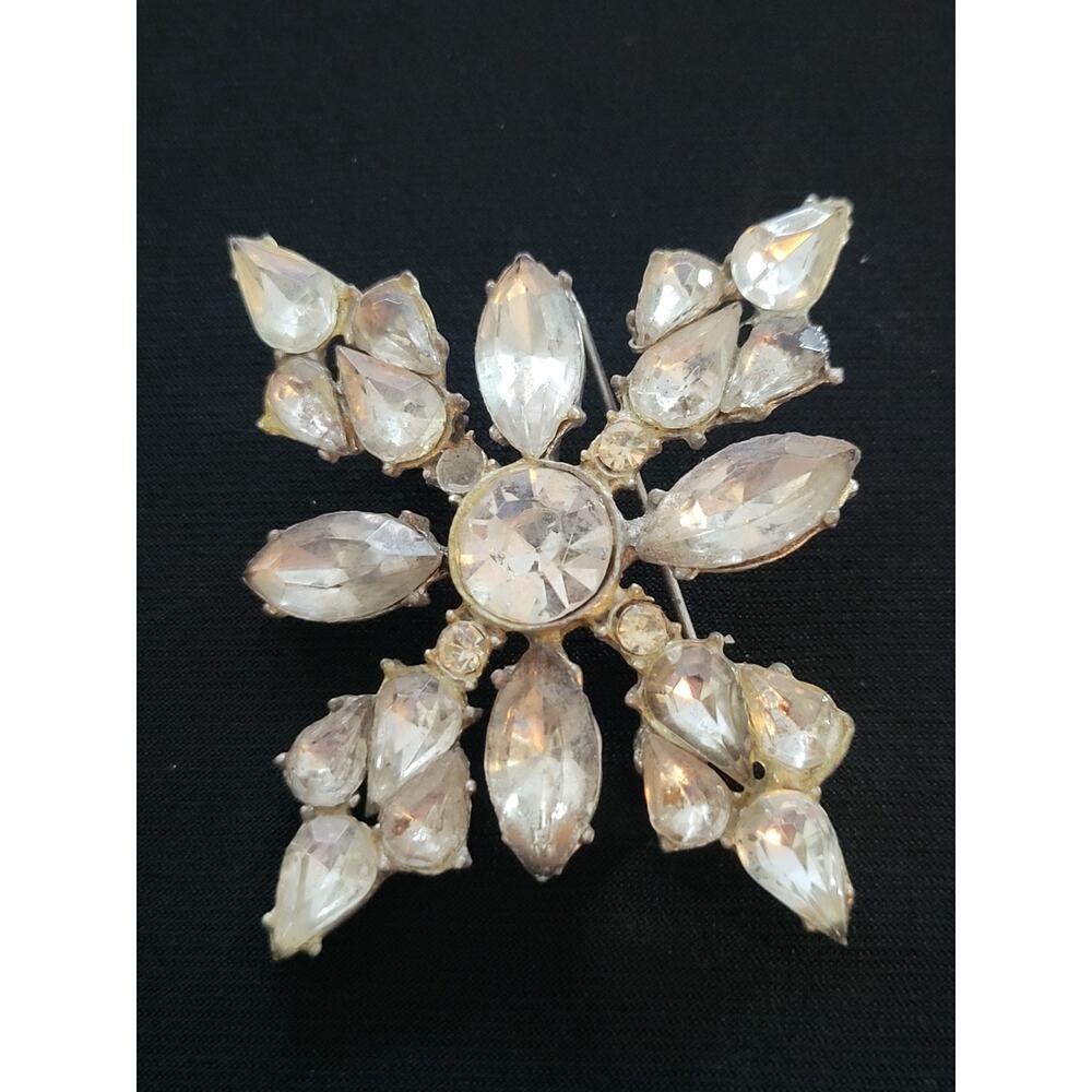 Silver-Tone Crystal Flower/Snowflake? Brooch with Round Oval Crystal Stones - Picture 3 of 6